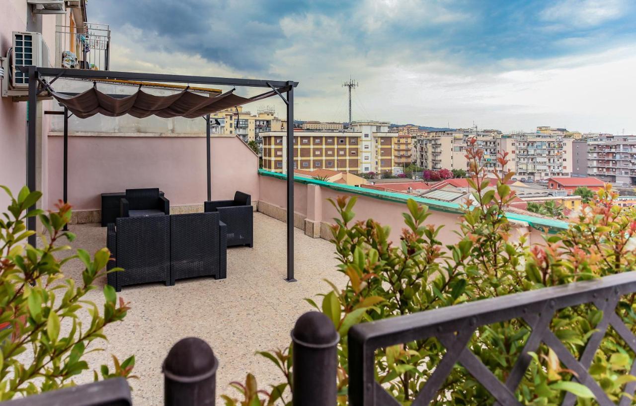 Your Apartment Катания Екстериор снимка