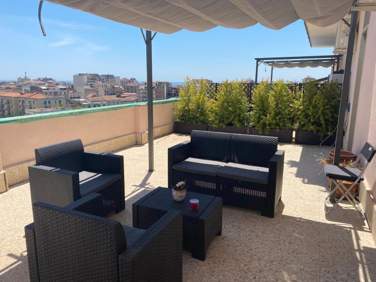 Your Apartment Катания Екстериор снимка